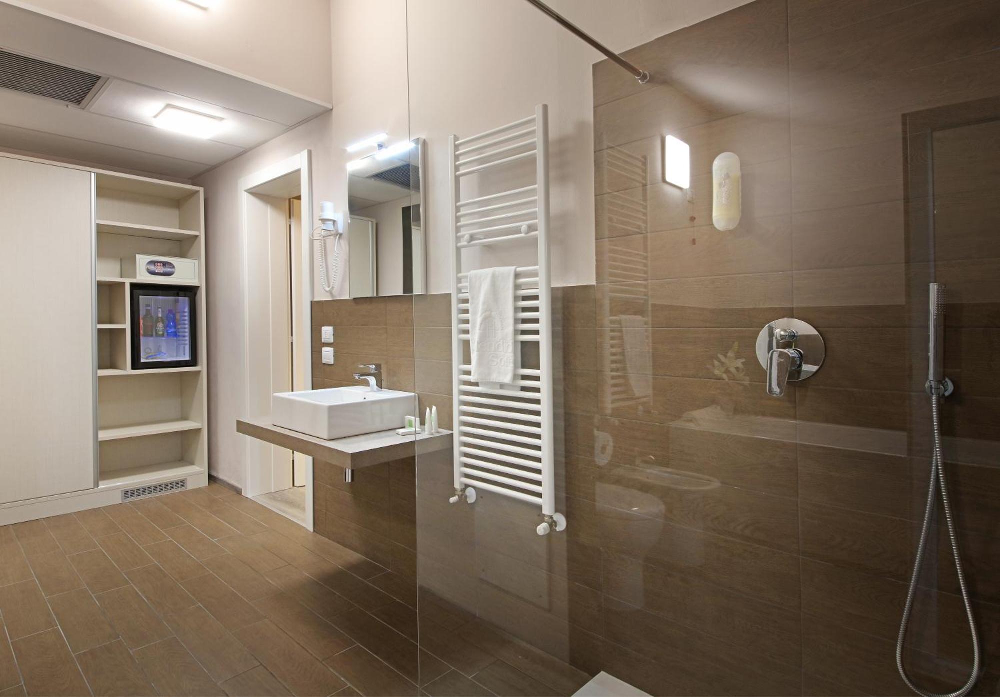 Spa Hotel Splendid Sole Манерба-дель-Гарда Экстерьер фото