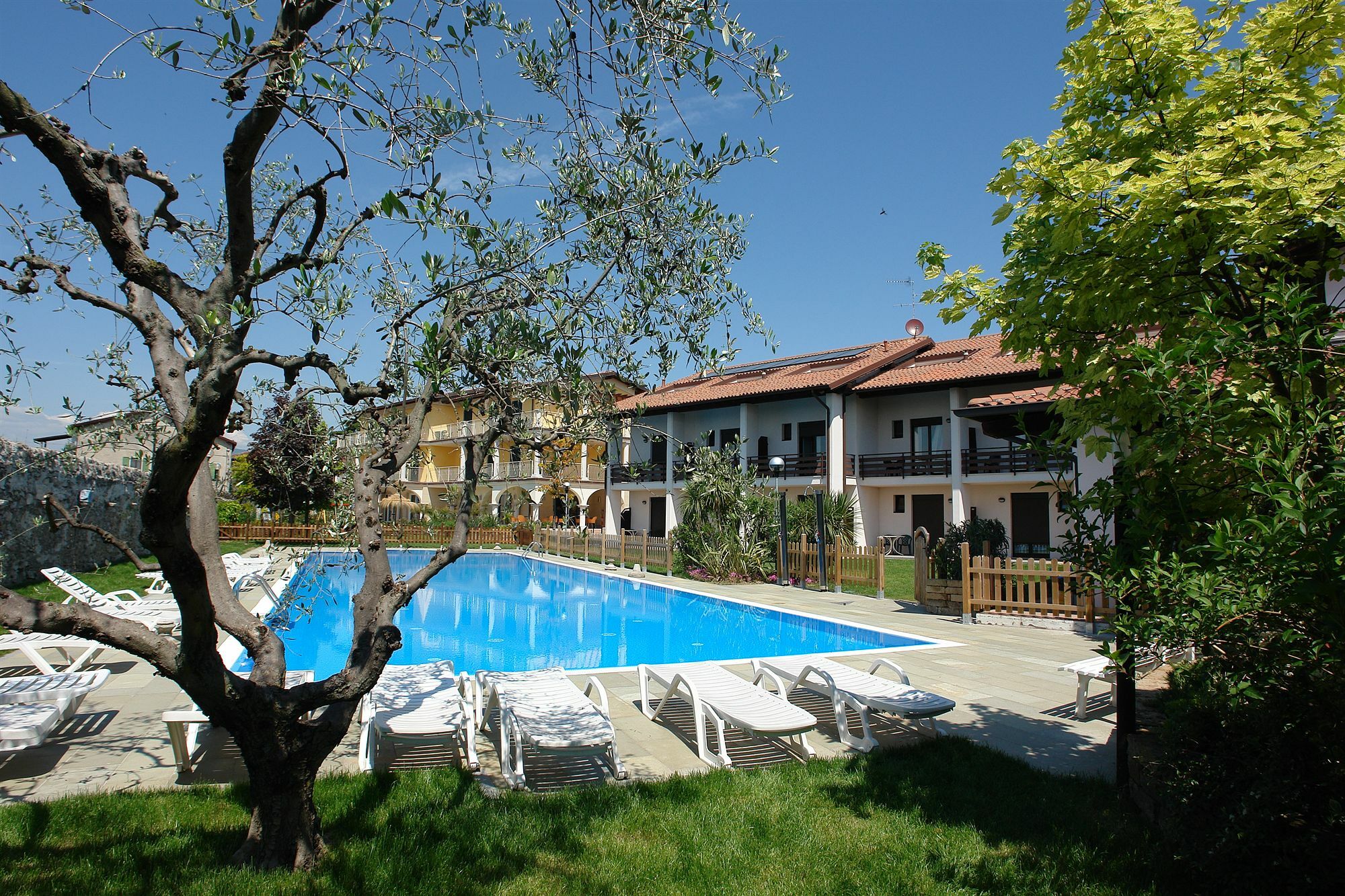 Spa Hotel Splendid Sole Манерба-дель-Гарда Экстерьер фото